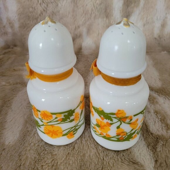 Vintage Avon Milk Glass Salt & Pepper Shakers 1960-70 Retro Green Orange - Picture 4 of 7